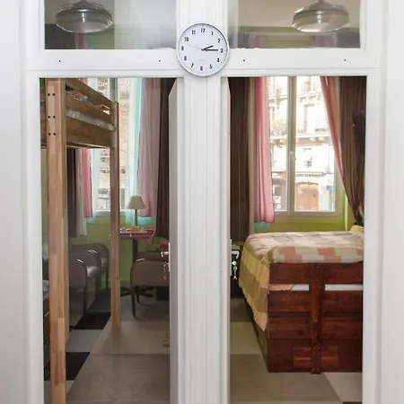 Bed & Breakfast Club246 Saint Martin Parigi